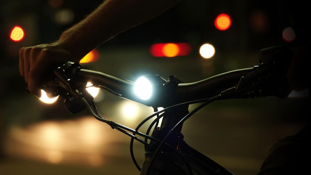 oświetlenie rowerowe przednie na kierownice