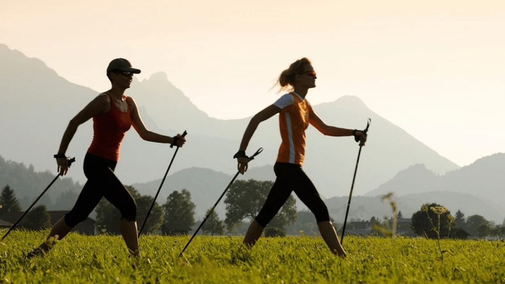 Nordic walking z pięknym krajobrazem