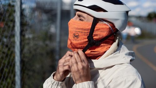 Cienki komin sportowy na wiosenne dni